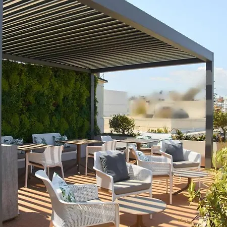 7rizes Luxury Living Apartahotel *